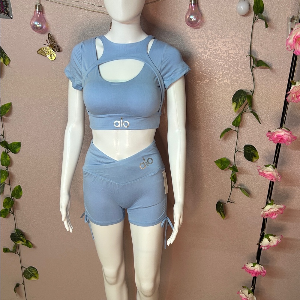 ALO Yoga Sky Blue Cutout Activewear Set